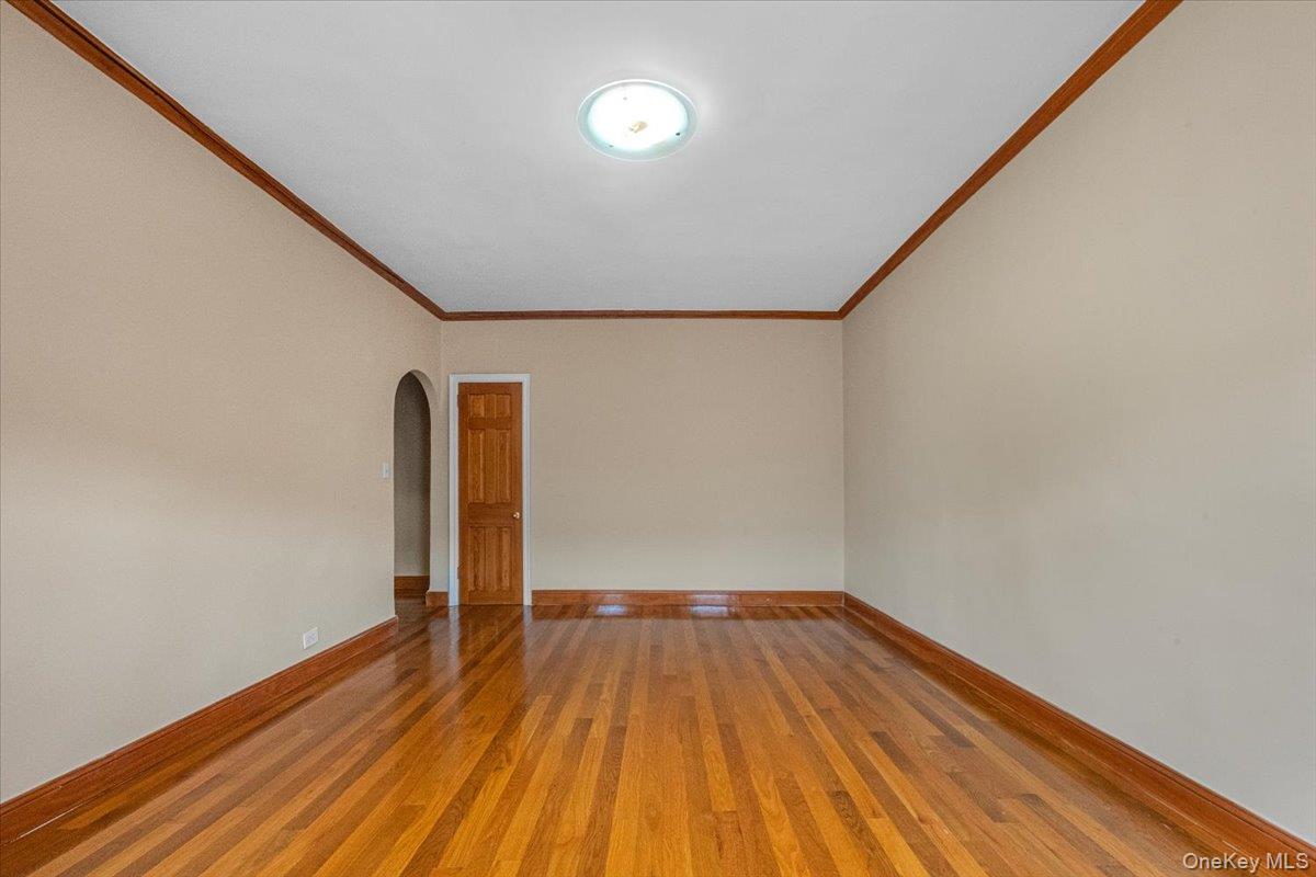 4333 48th Street 2h Property Photo 2