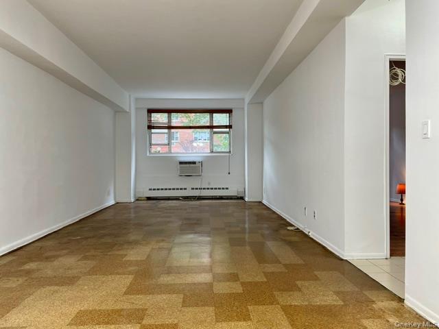 52-30 39 Drive Ln Property Photo 2