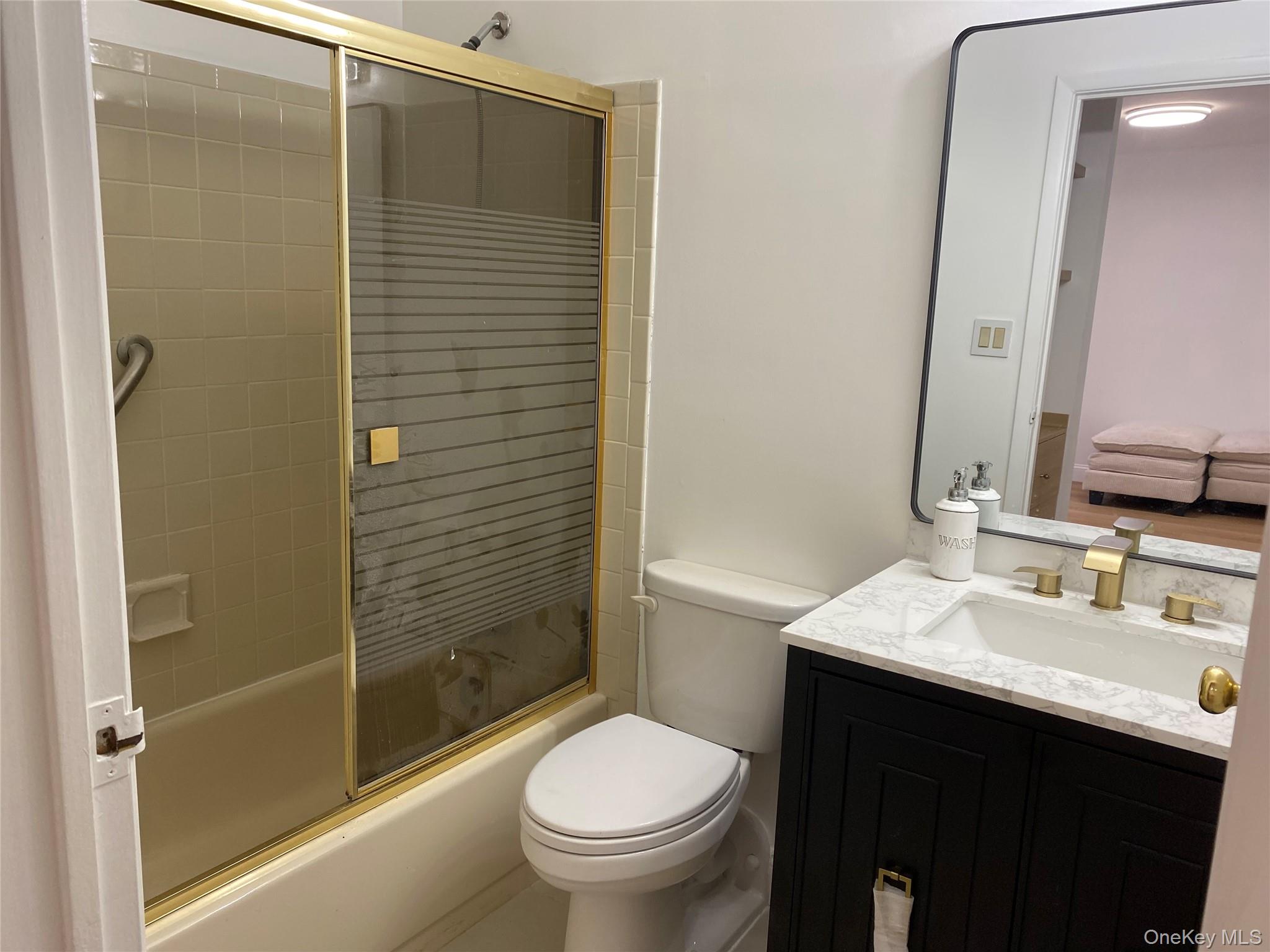 1230 Estates Lane 1136 Property Photo 6