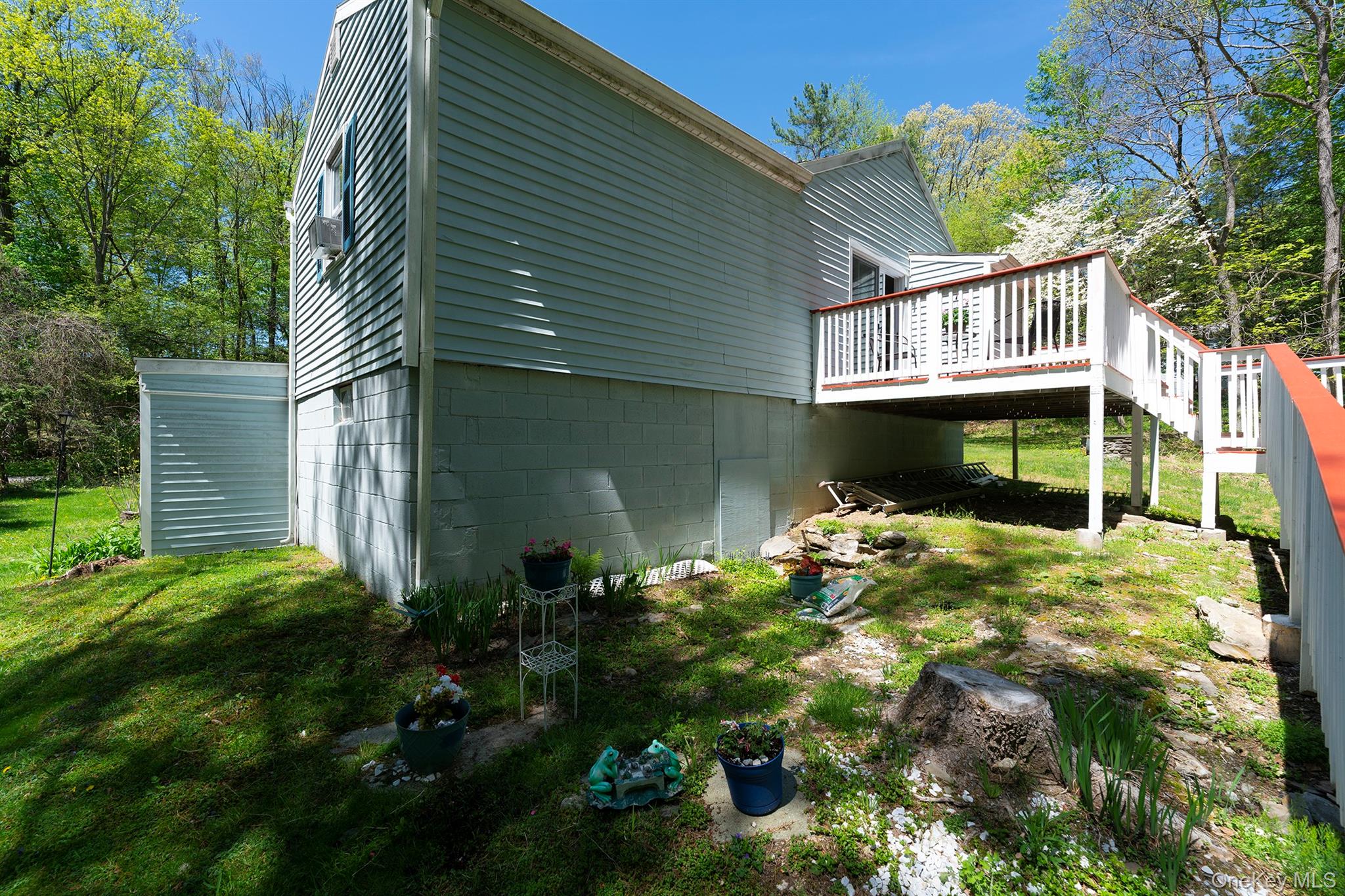 21 Van Dam Property Photo 1