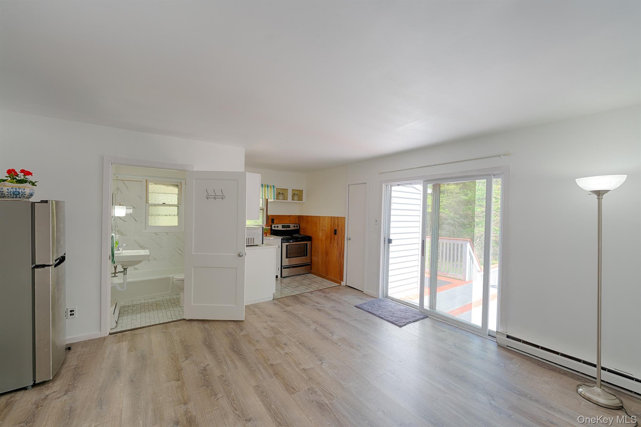21 Van Dam Property Photo 9