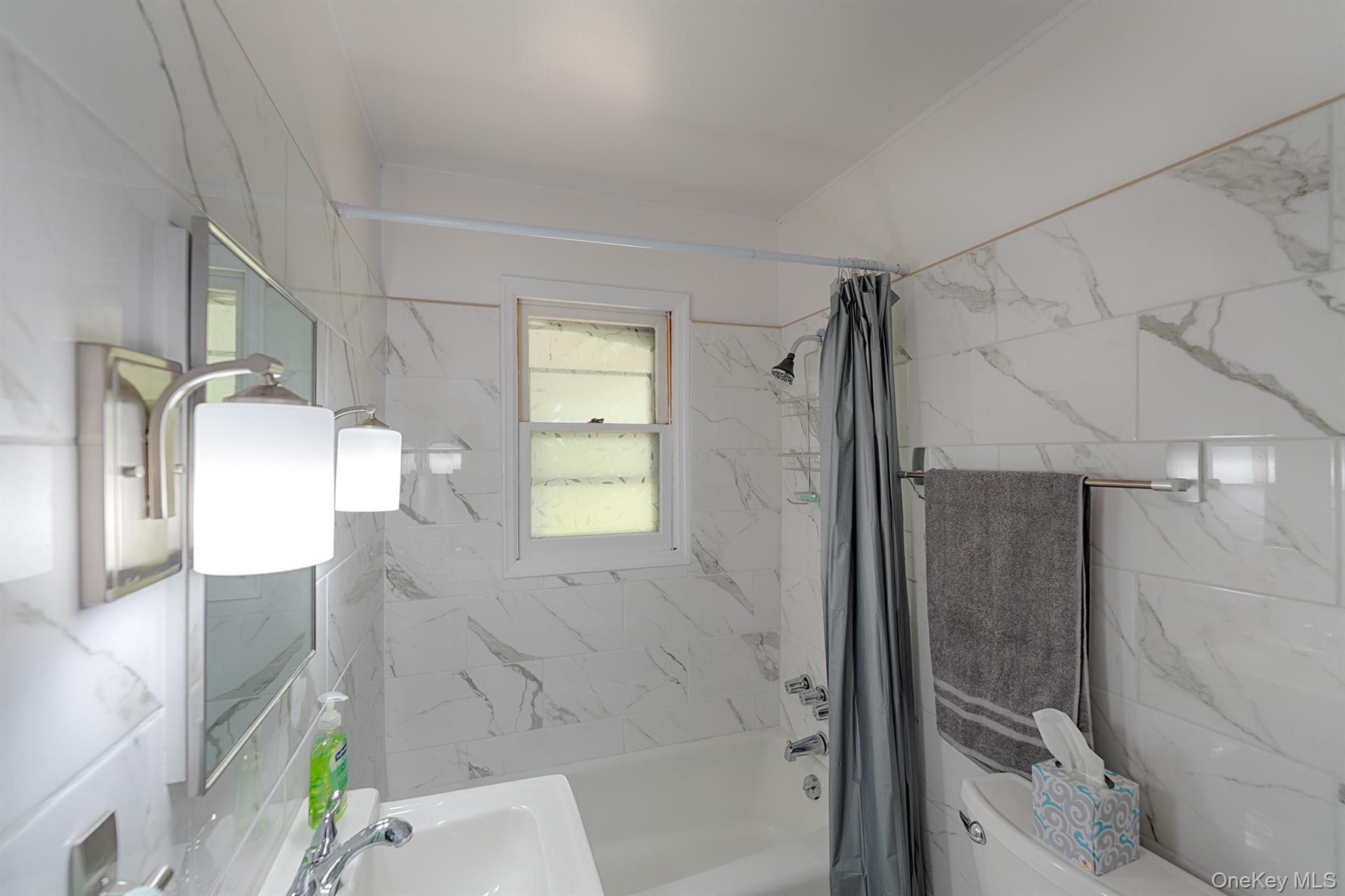 21 Van Dam Property Photo 12