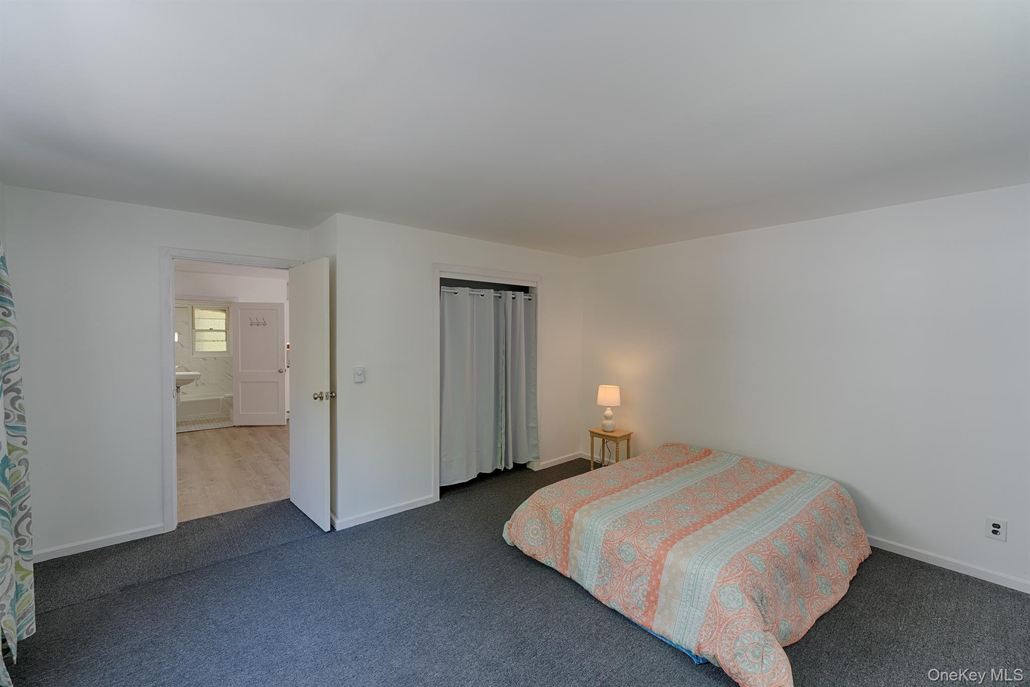 21 Van Dam Property Photo 16