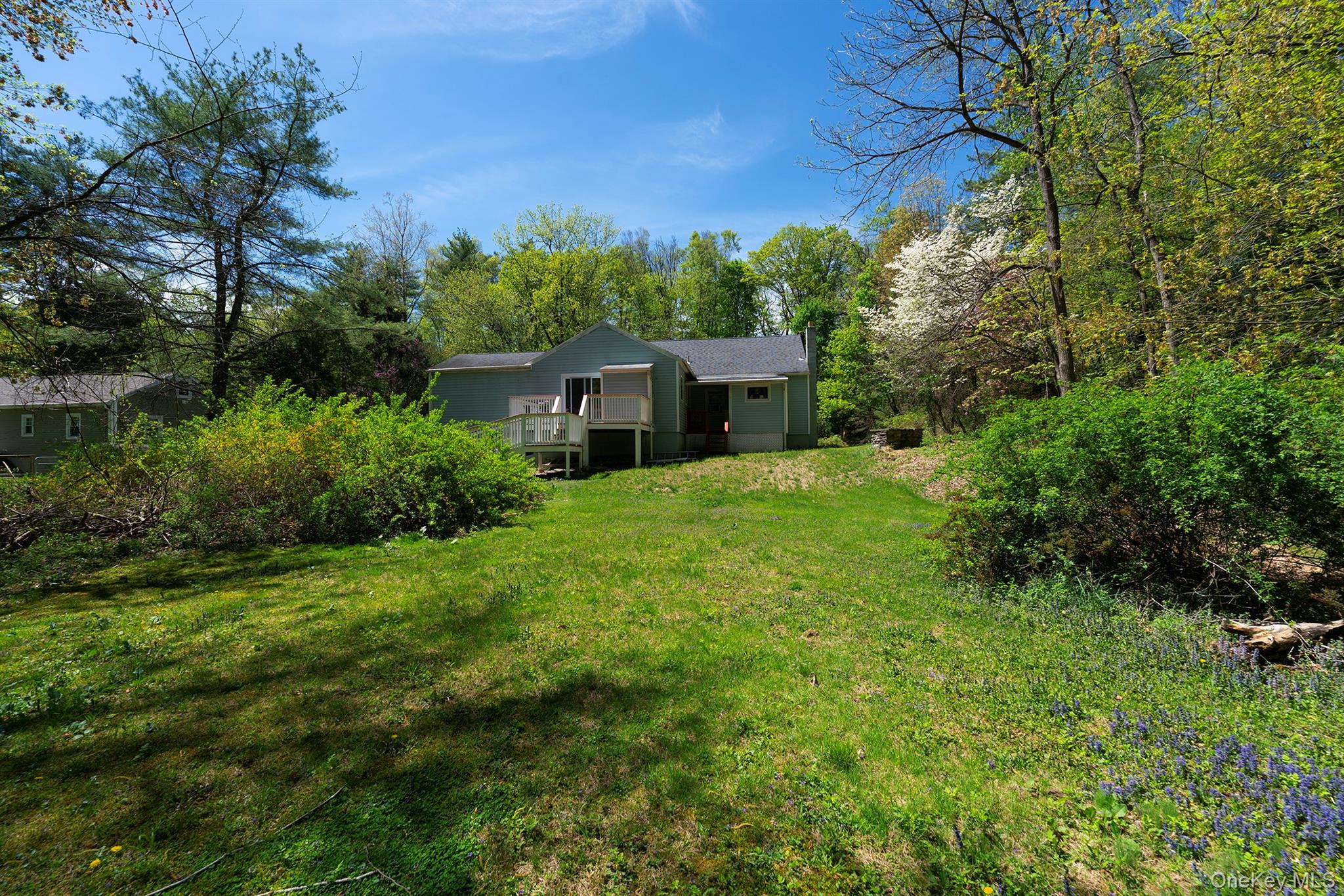 21 Van Dam Property Photo 31