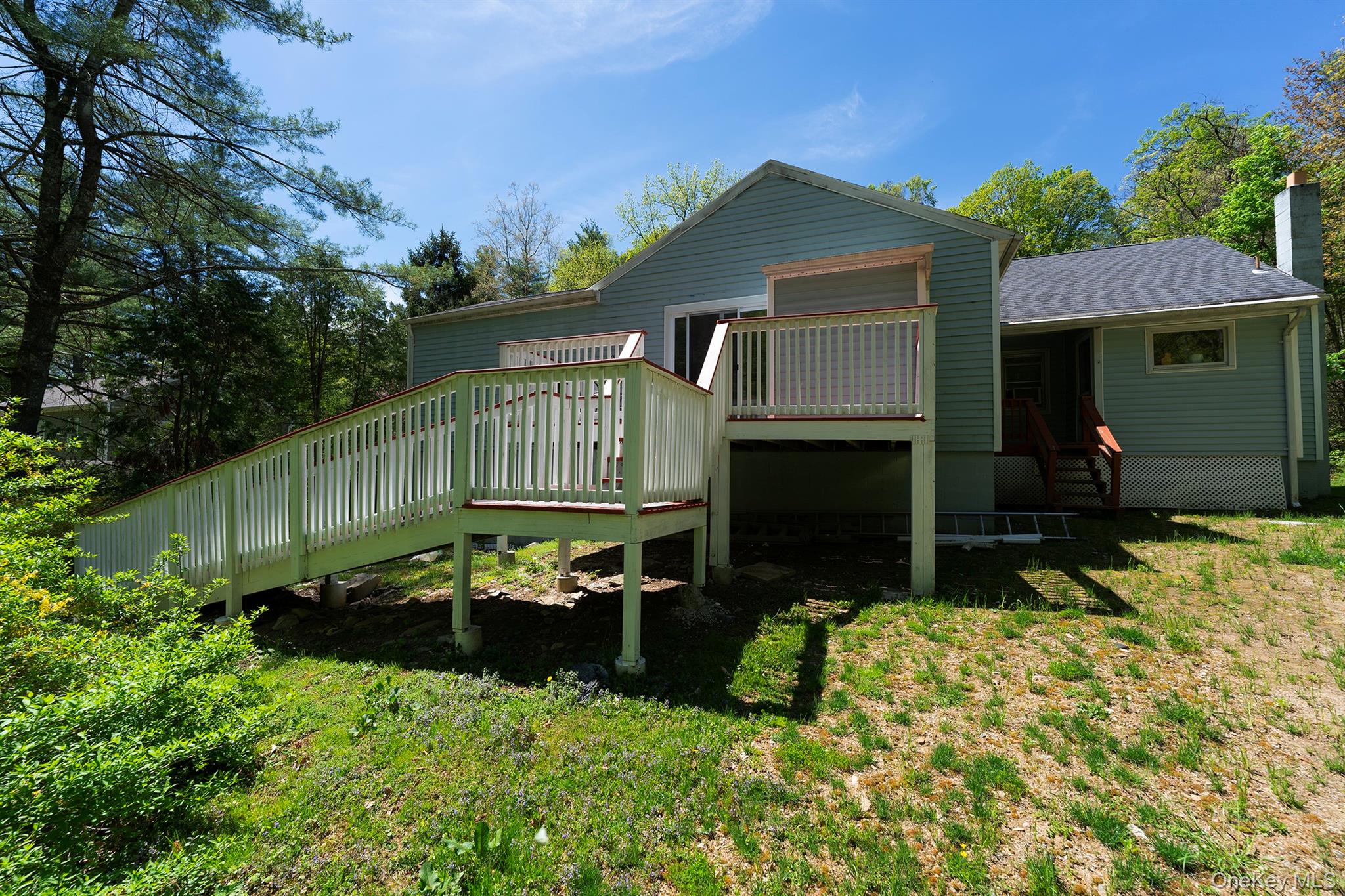 21 Van Dam Property Photo 32