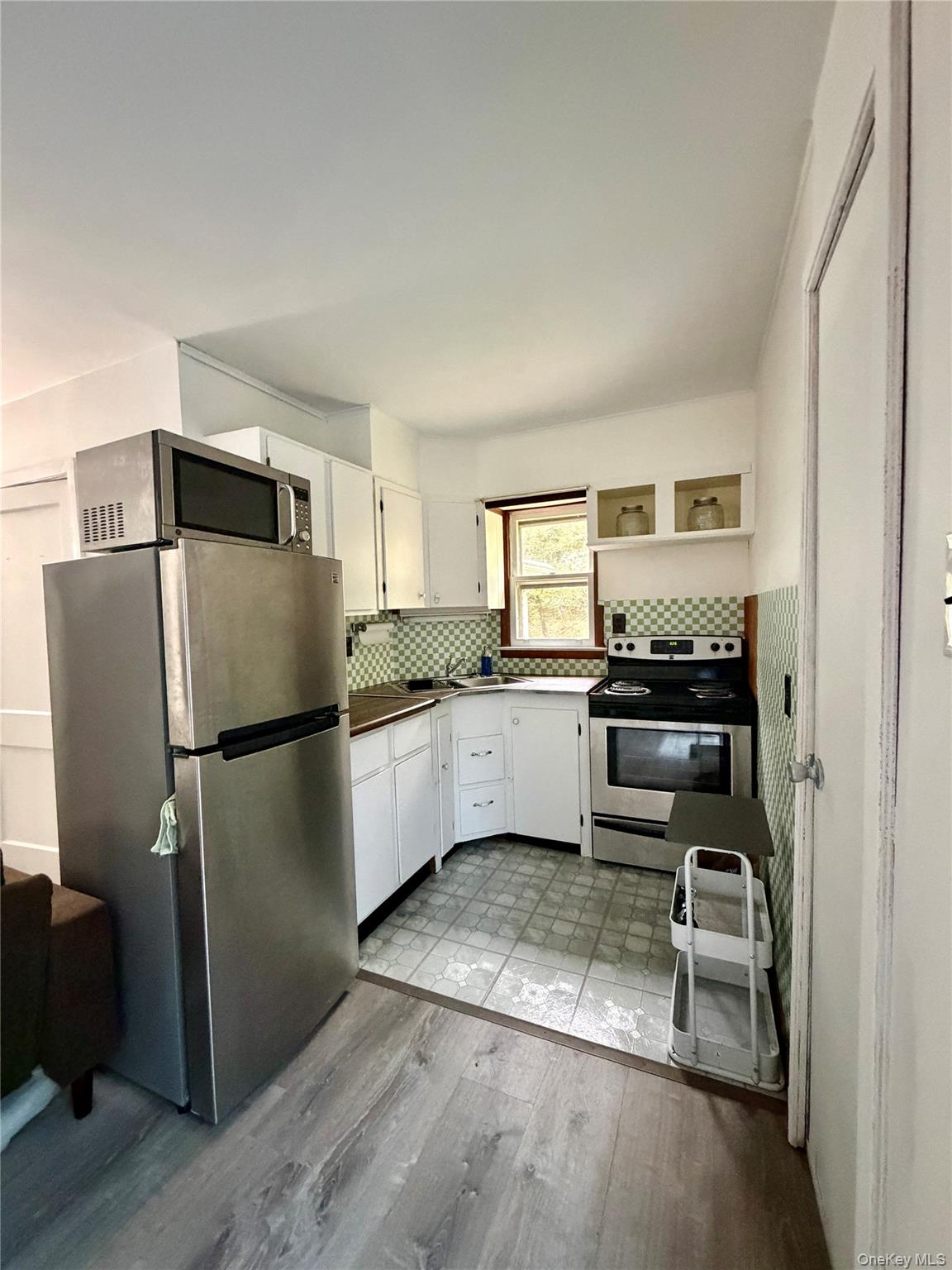 21 Van Dam Property Photo 34