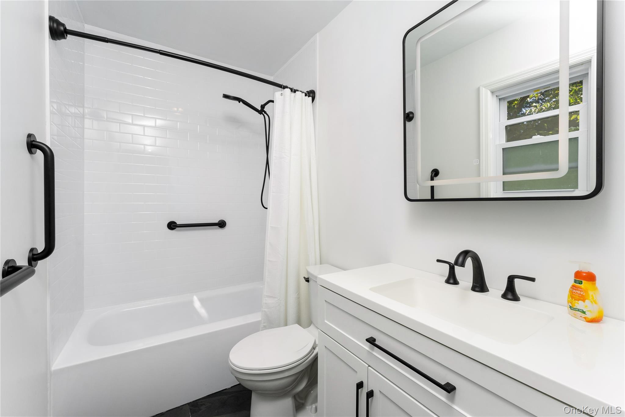 4 Acacia Road Property Photo 22