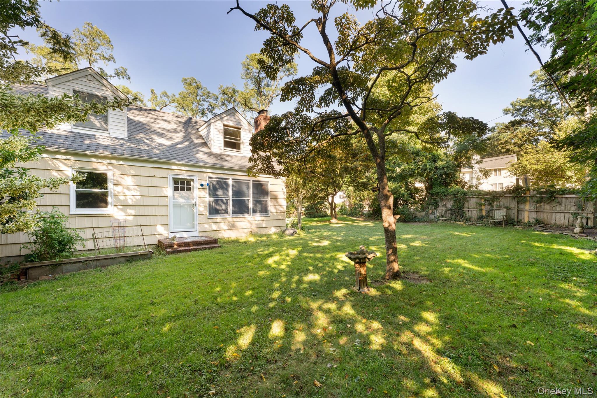 4 Acacia Road Property Photo 40