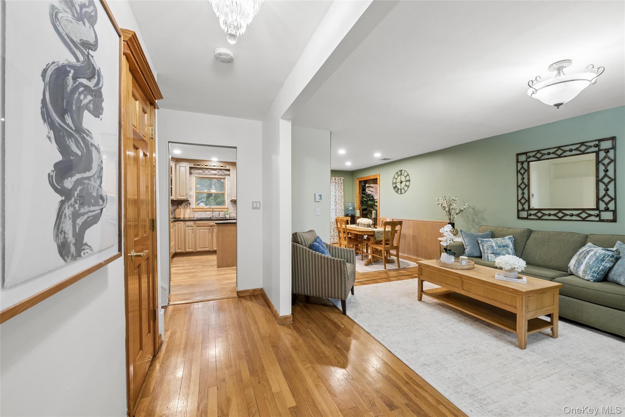 21 Edgewood Property Photo 2