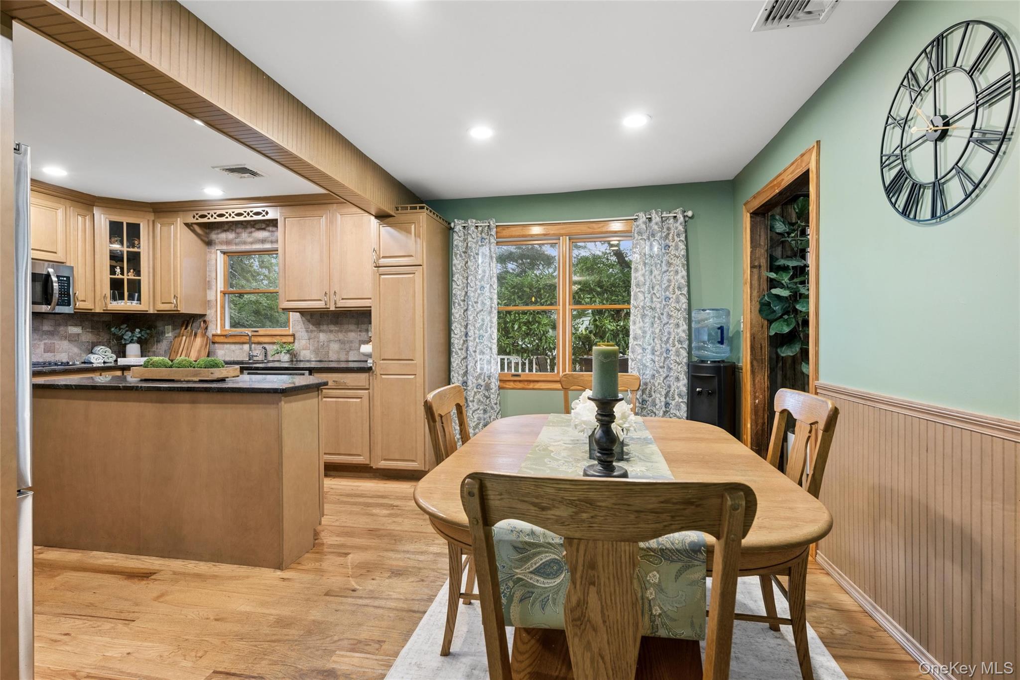 21 Edgewood Property Photo 11