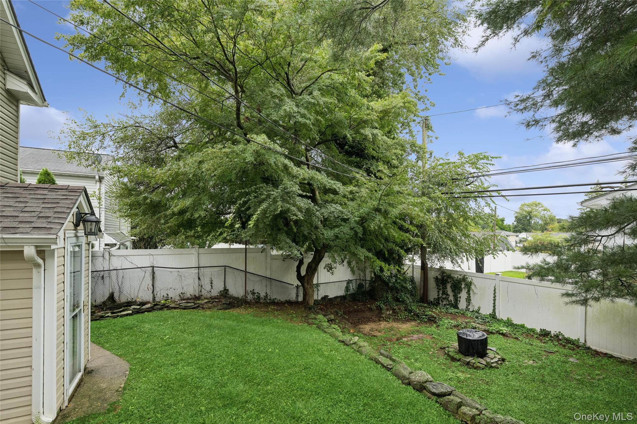 21 Edgewood Property Photo 35