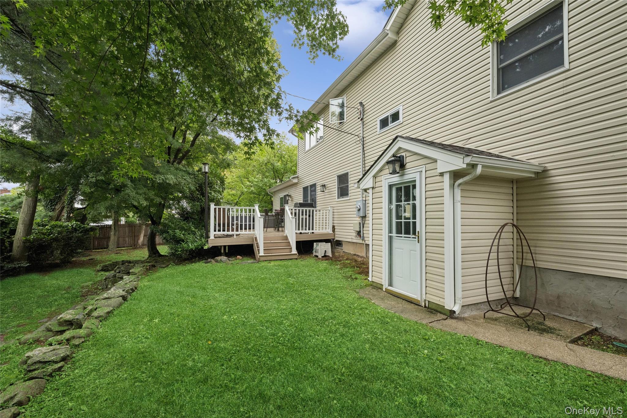 21 Edgewood Property Photo 36
