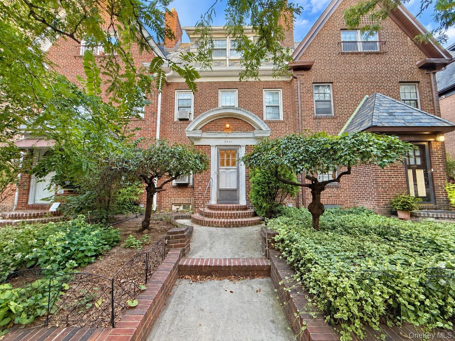34-41 74th Street Property Photo 1