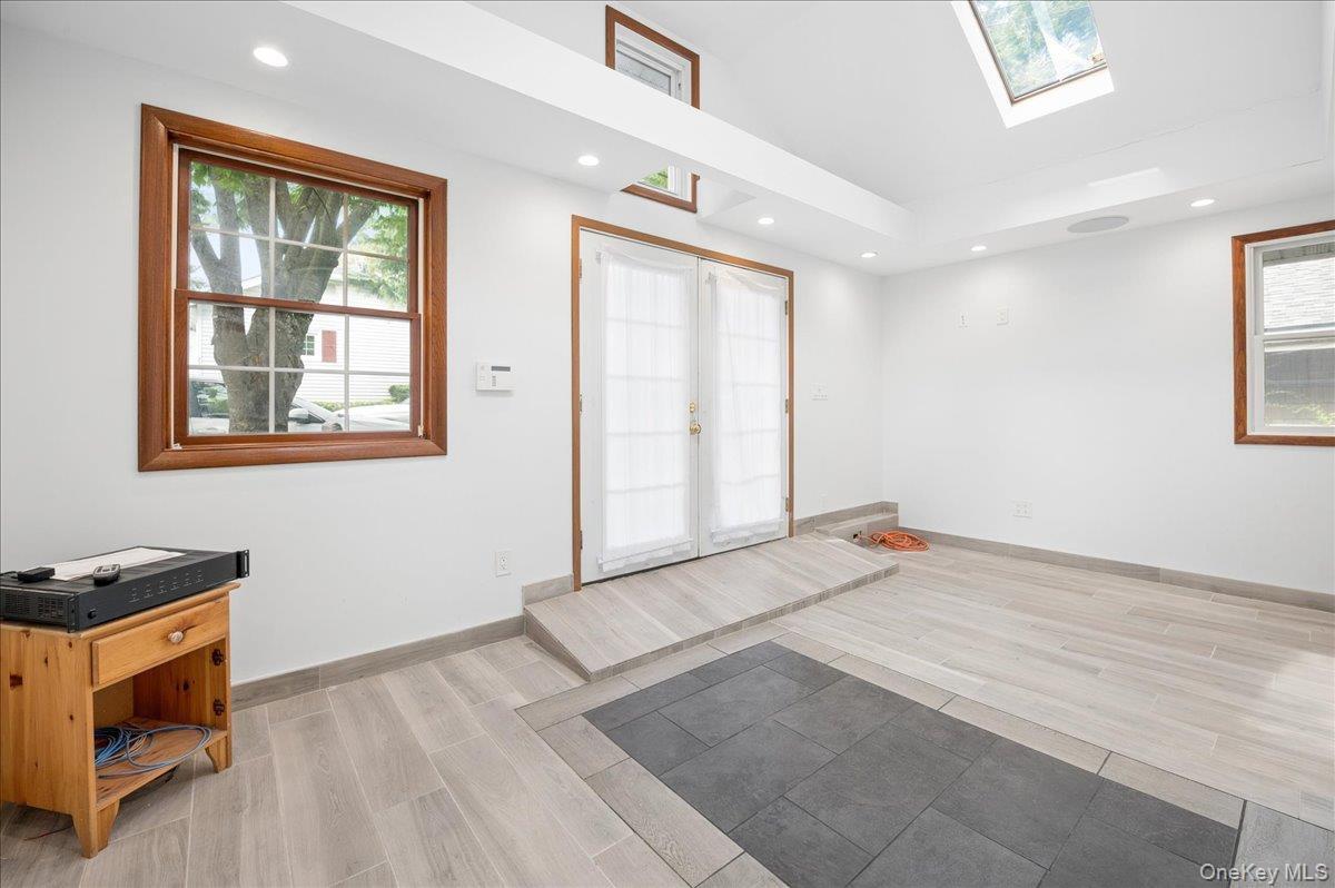 72 Poplar Avenue 72 Property Photo 6