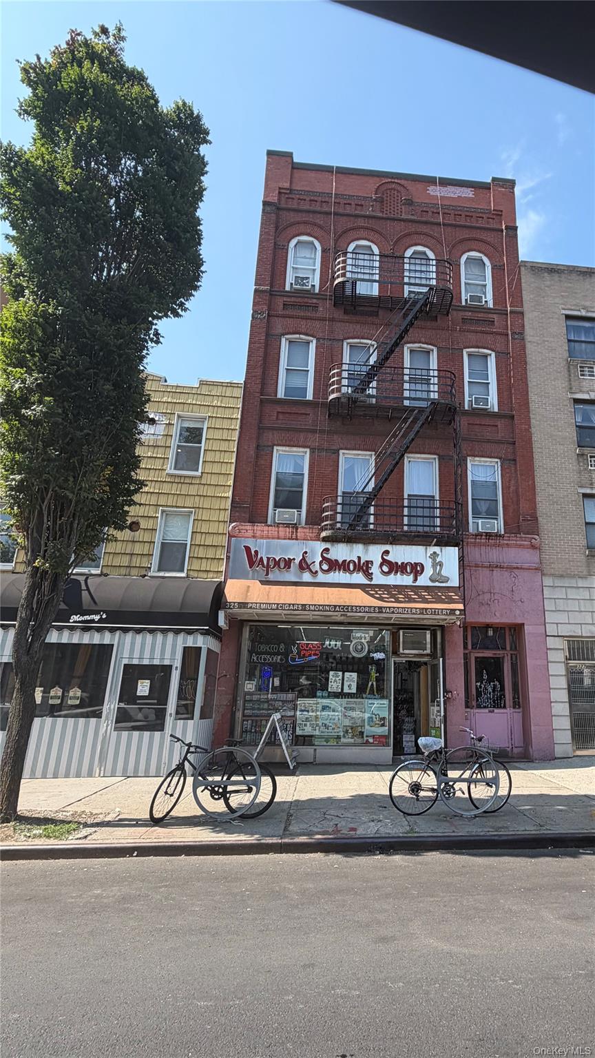 325 Graham Avenue Property Photo 1