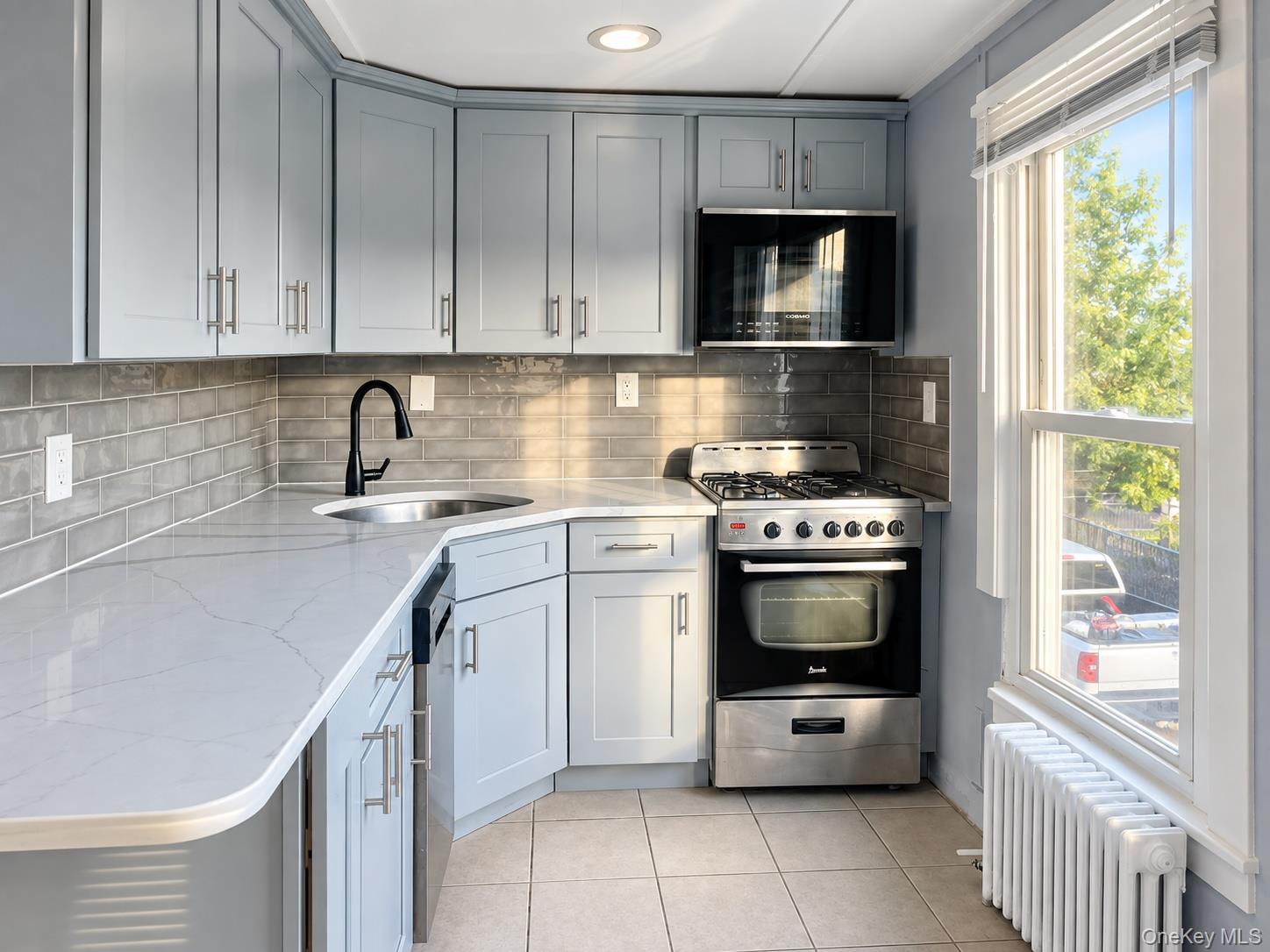 21 Carleton Avenue Property Photo 4