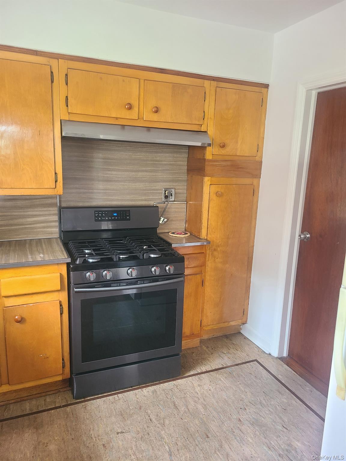 2905 Wilkinson Avenue Property Photo 9