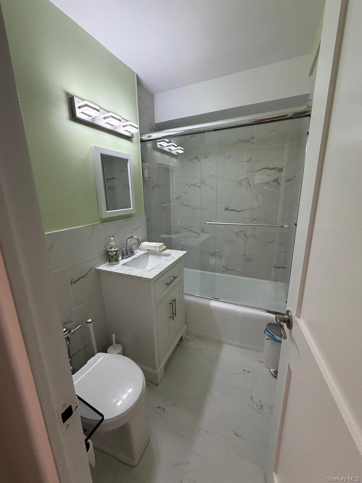 155 E 38th Street 2a Property Photo 11