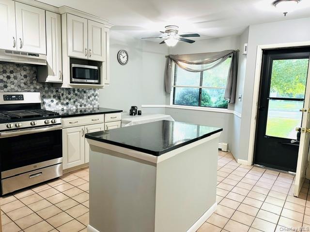 188 Sterling Place Property Photo 4