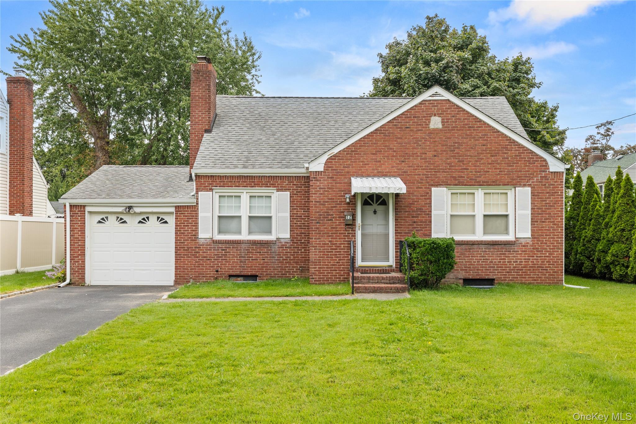 12 Benjamin Avenue Property Photo 2