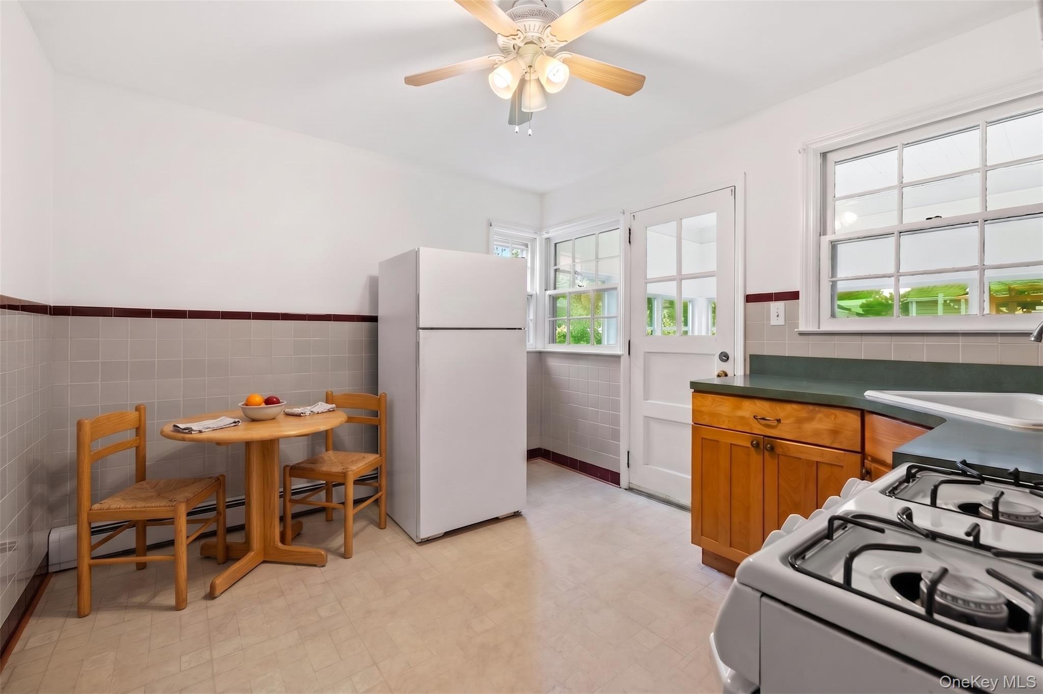 12 Benjamin Avenue Property Photo 4