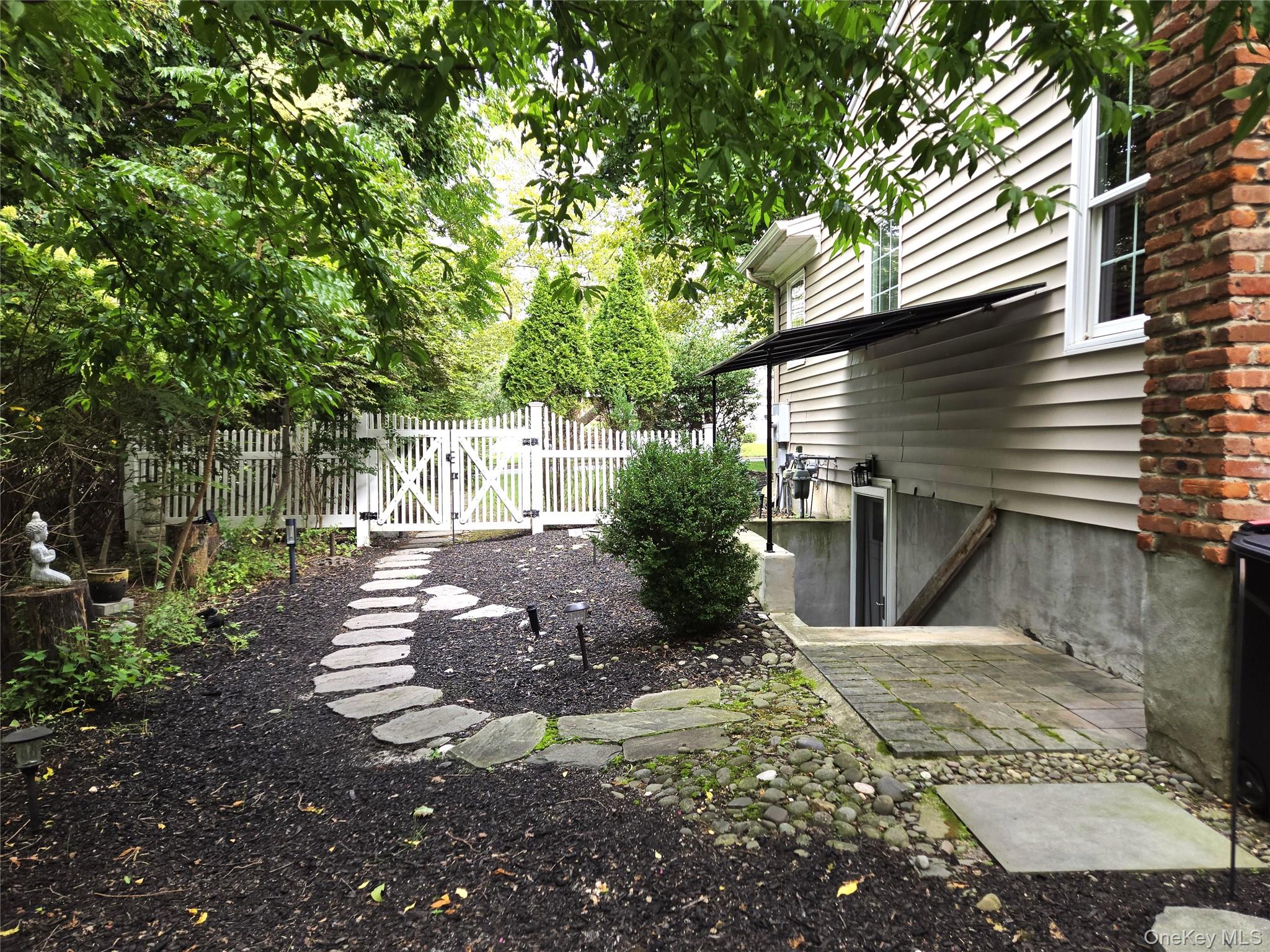 6 Harmony Lane Property Photo 14