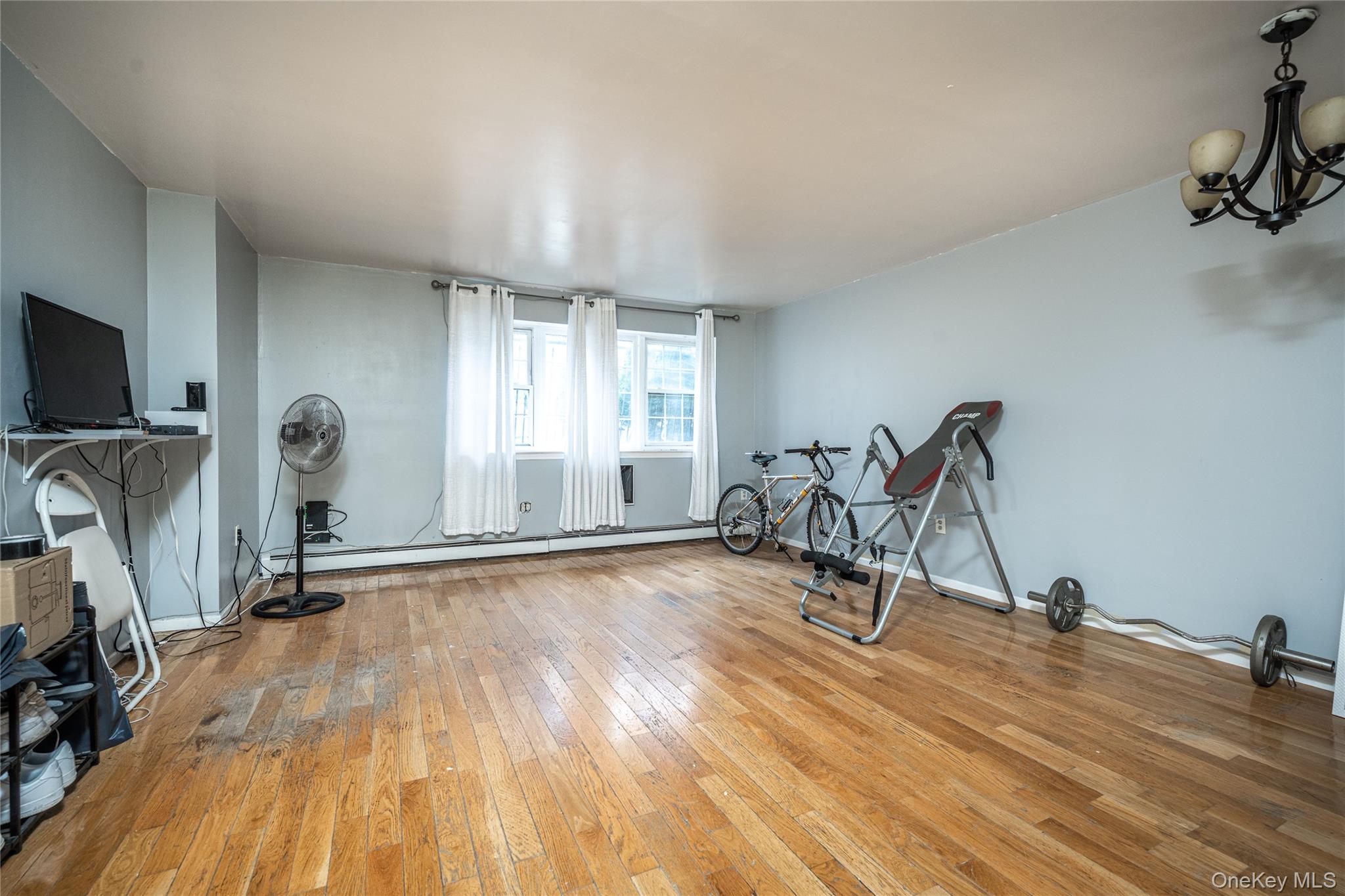 1164 Union Avenue Property Photo 4