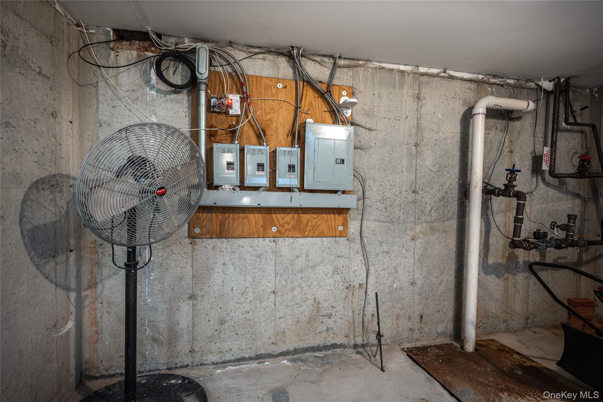 1164 Union Avenue Property Photo 14