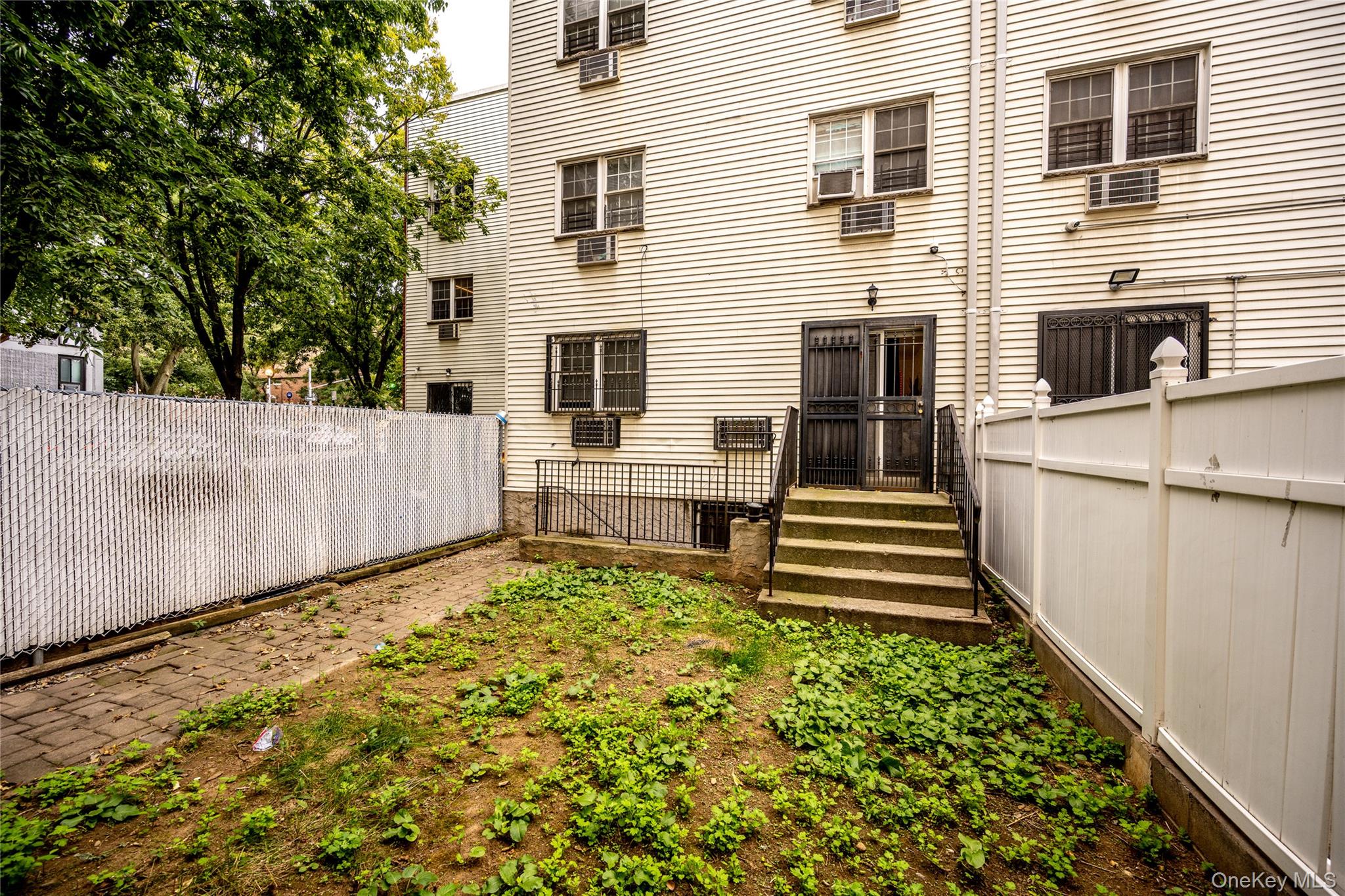1164 Union Avenue Property Photo 17