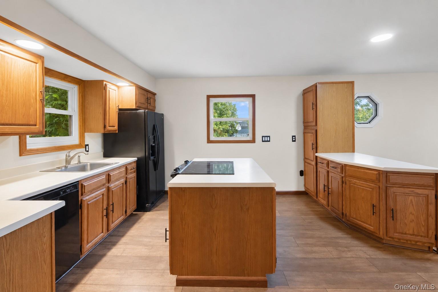 28 Beaverbrook Road Property Photo 4