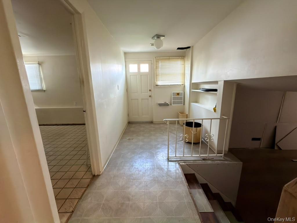 925 Northern Boulevard Property Photo 8