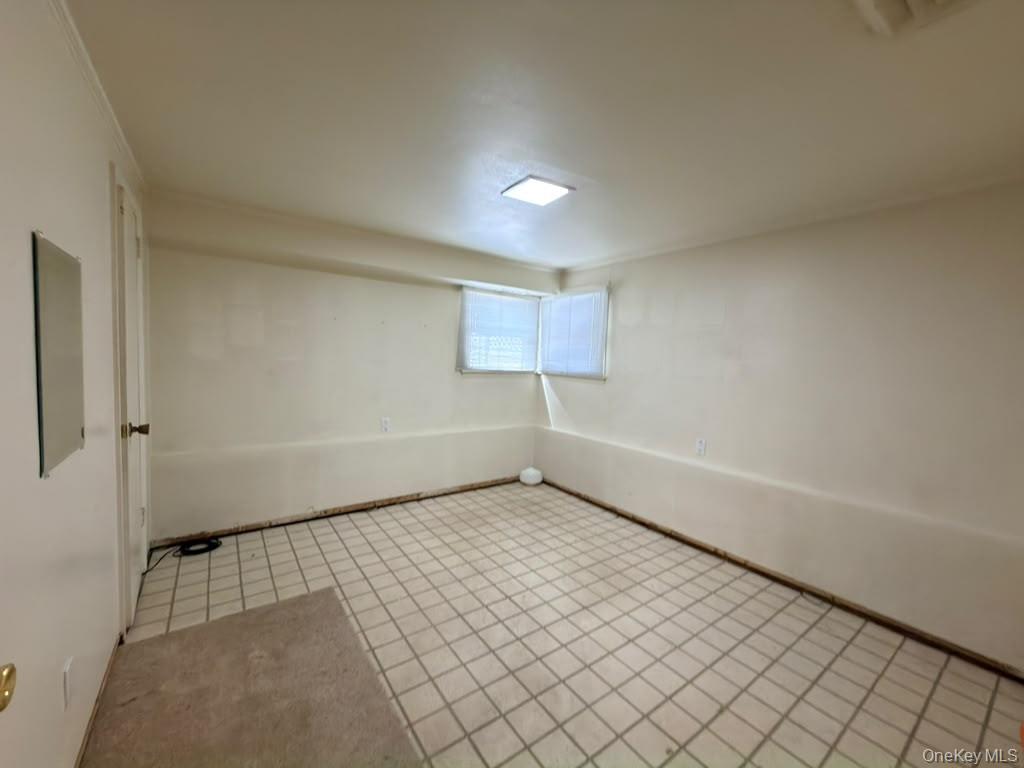 925 Northern Boulevard Property Photo 9