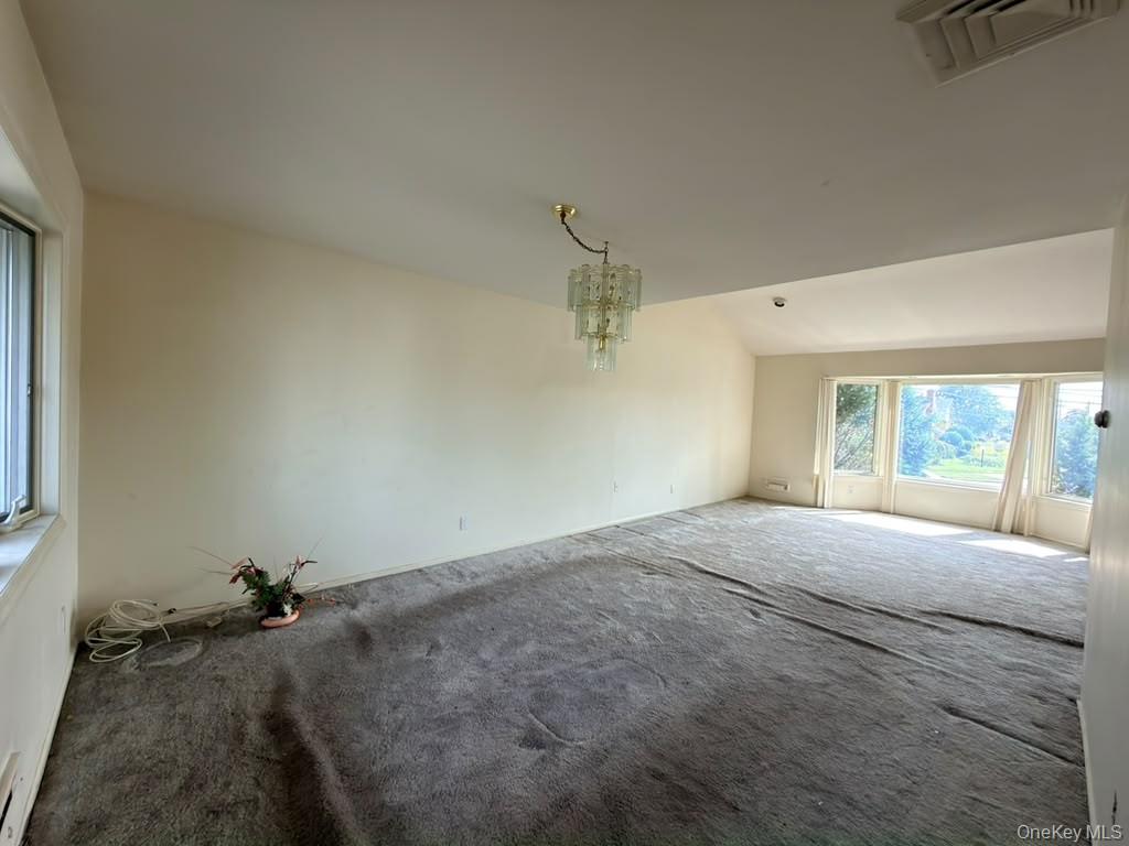 925 Northern Boulevard Property Photo 13