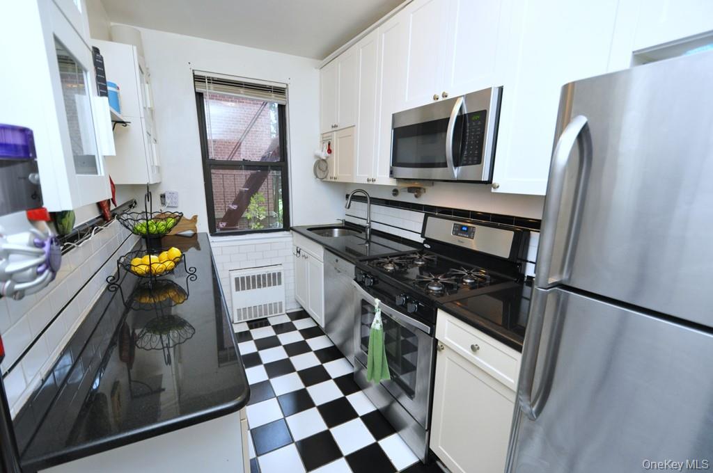 142 Garth Road 1c Property Photo 7