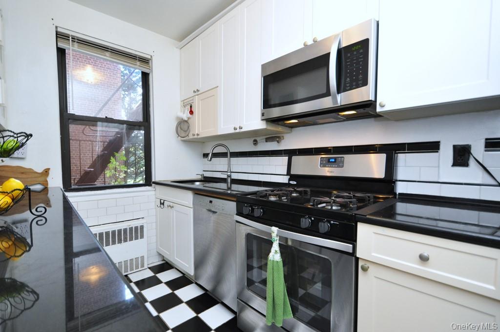 142 Garth Road 1c Property Photo 12