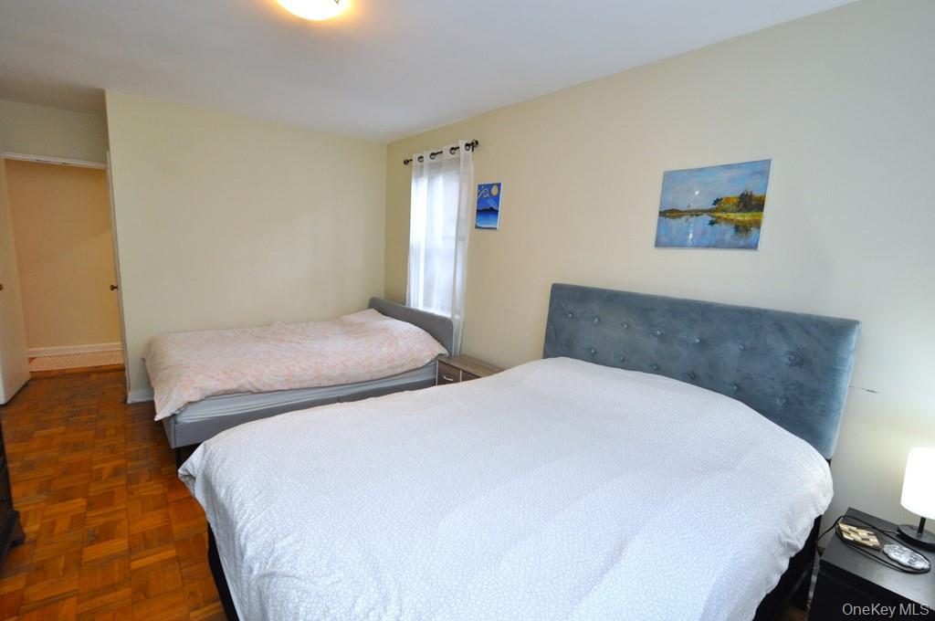 142 Garth Road 1c Property Photo 21