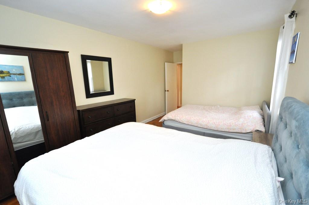142 Garth Road 1c Property Photo 22