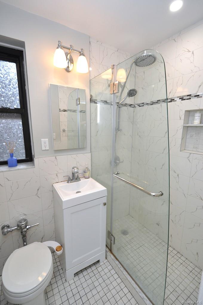 142 Garth Road 1c Property Photo 24
