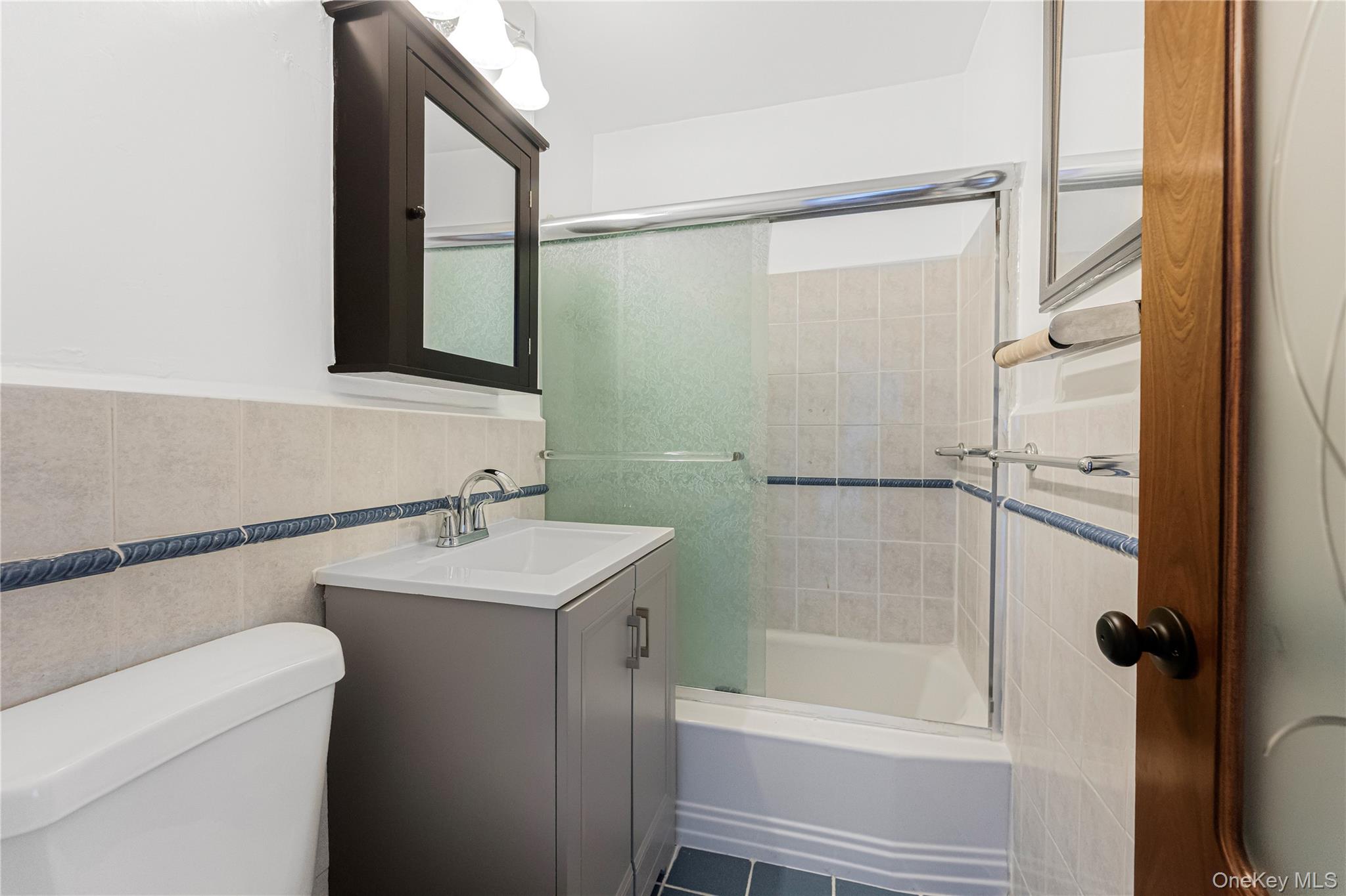 5800 Arlington Avenue 7l Property Photo 6