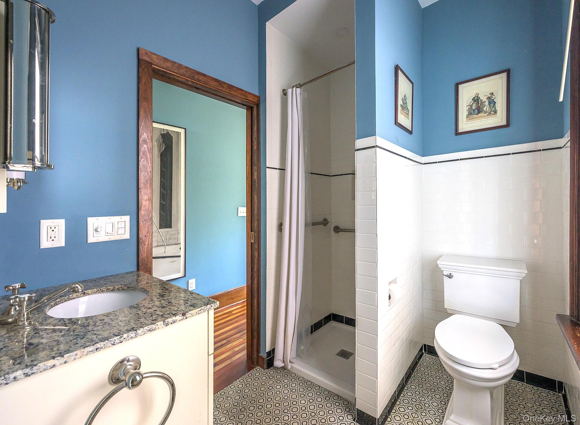 525-527 Union Street Property Photo 16