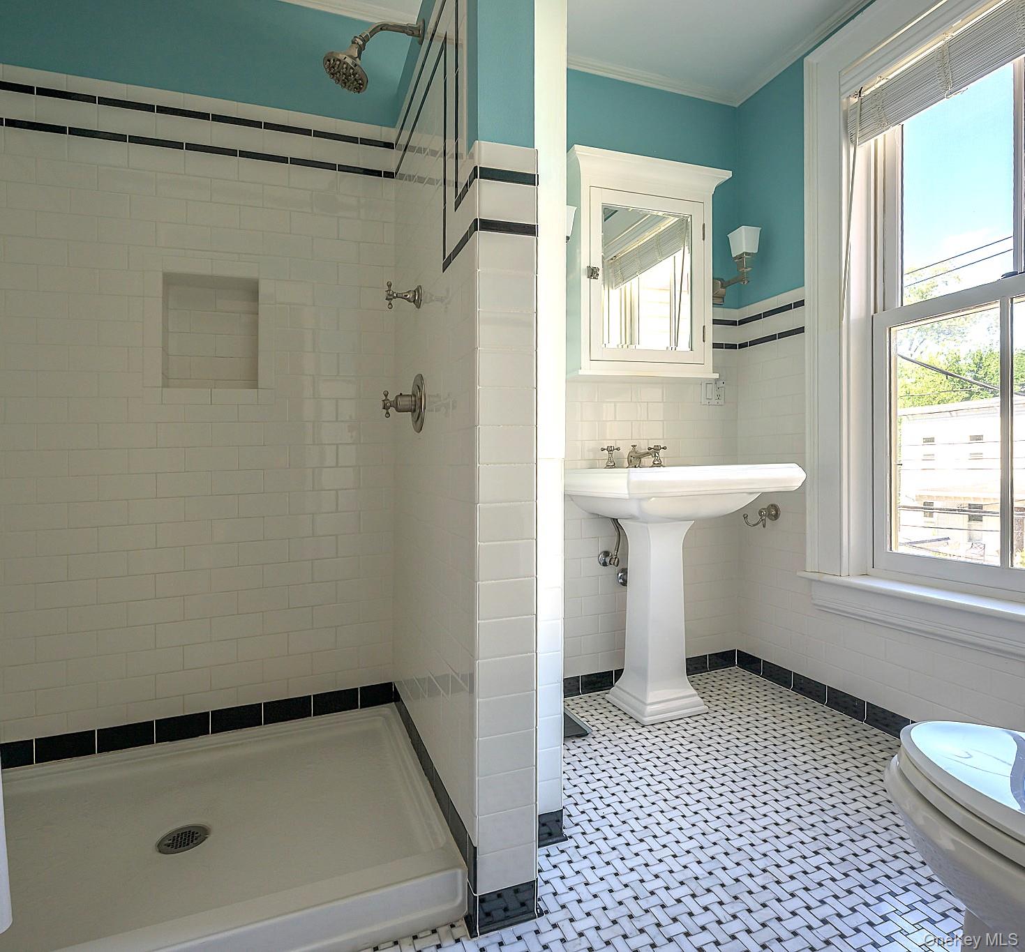 525-527 Union Street Property Photo 25