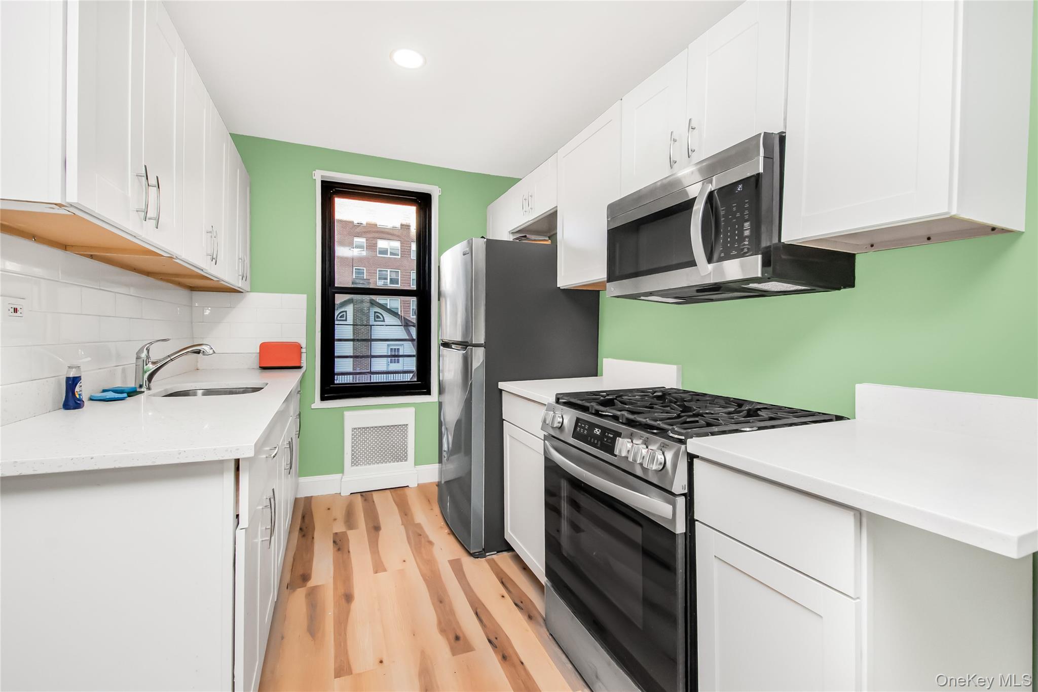 75 W 238th Street 3h Property Photo 2