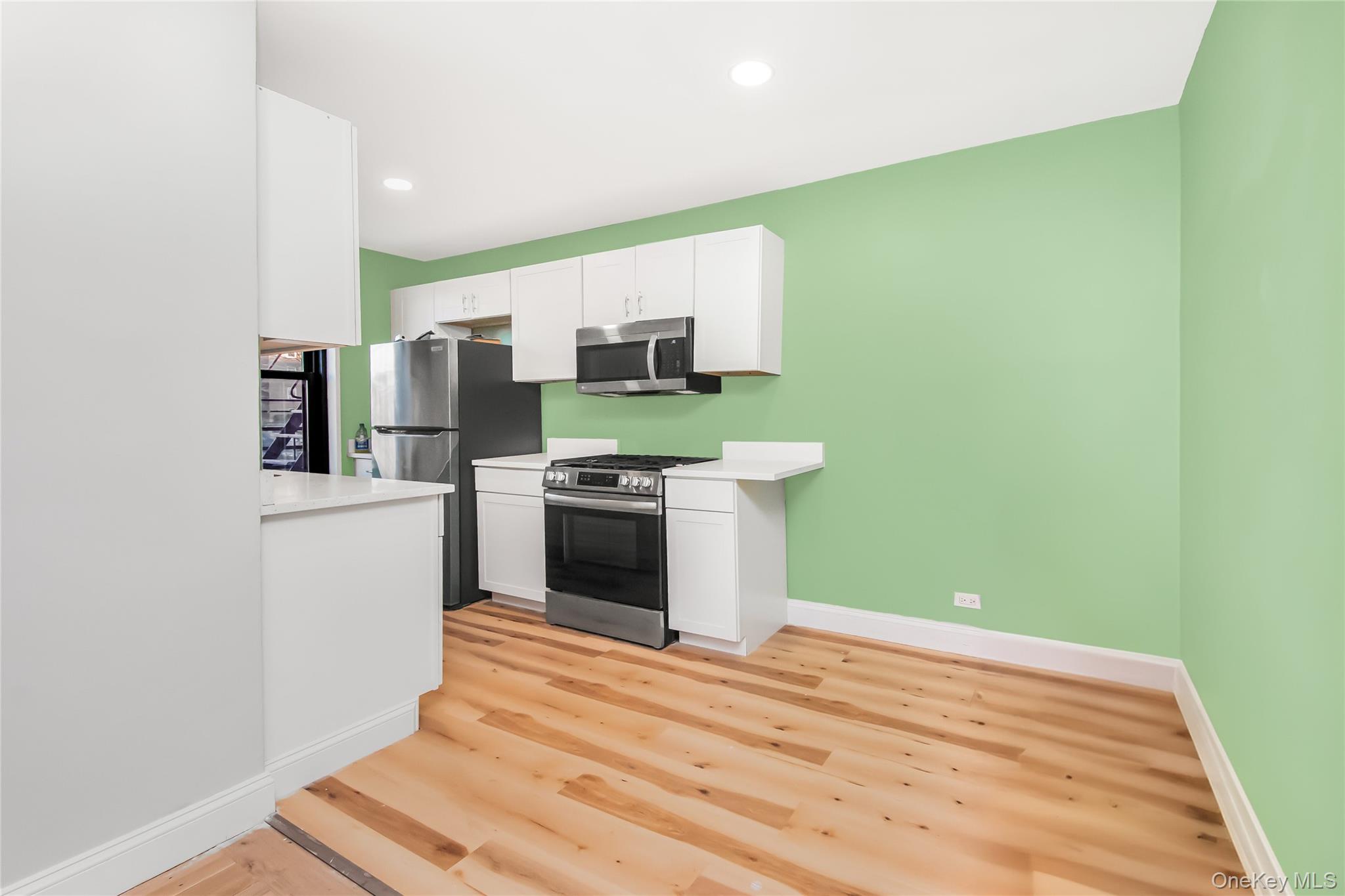 75 W 238th Street 3h Property Photo 3