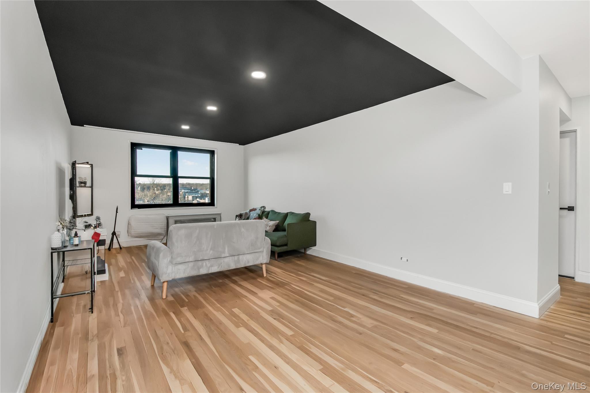 75 W 238th Street 3h Property Photo 4