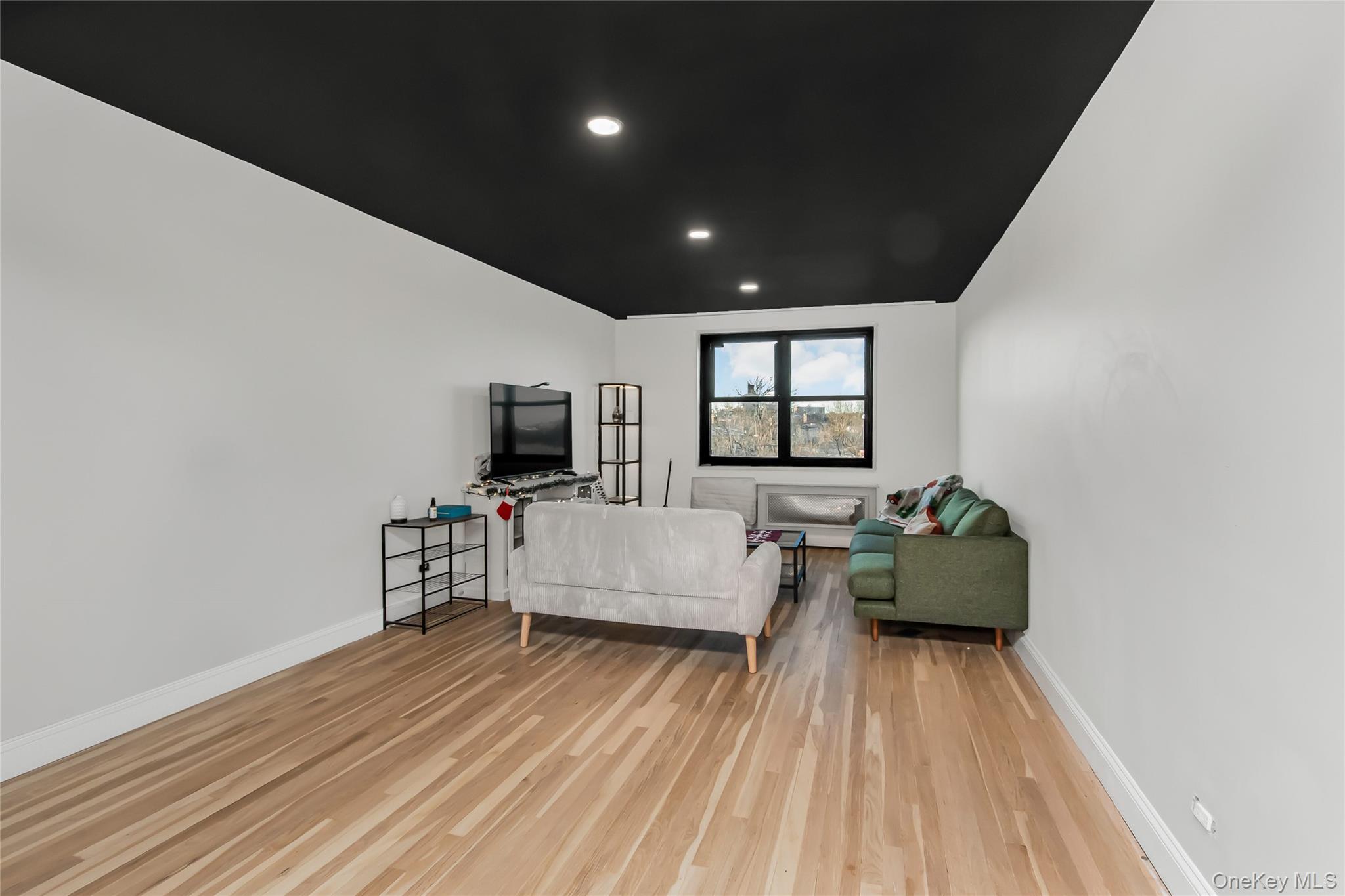 75 W 238th Street 3h Property Photo 5