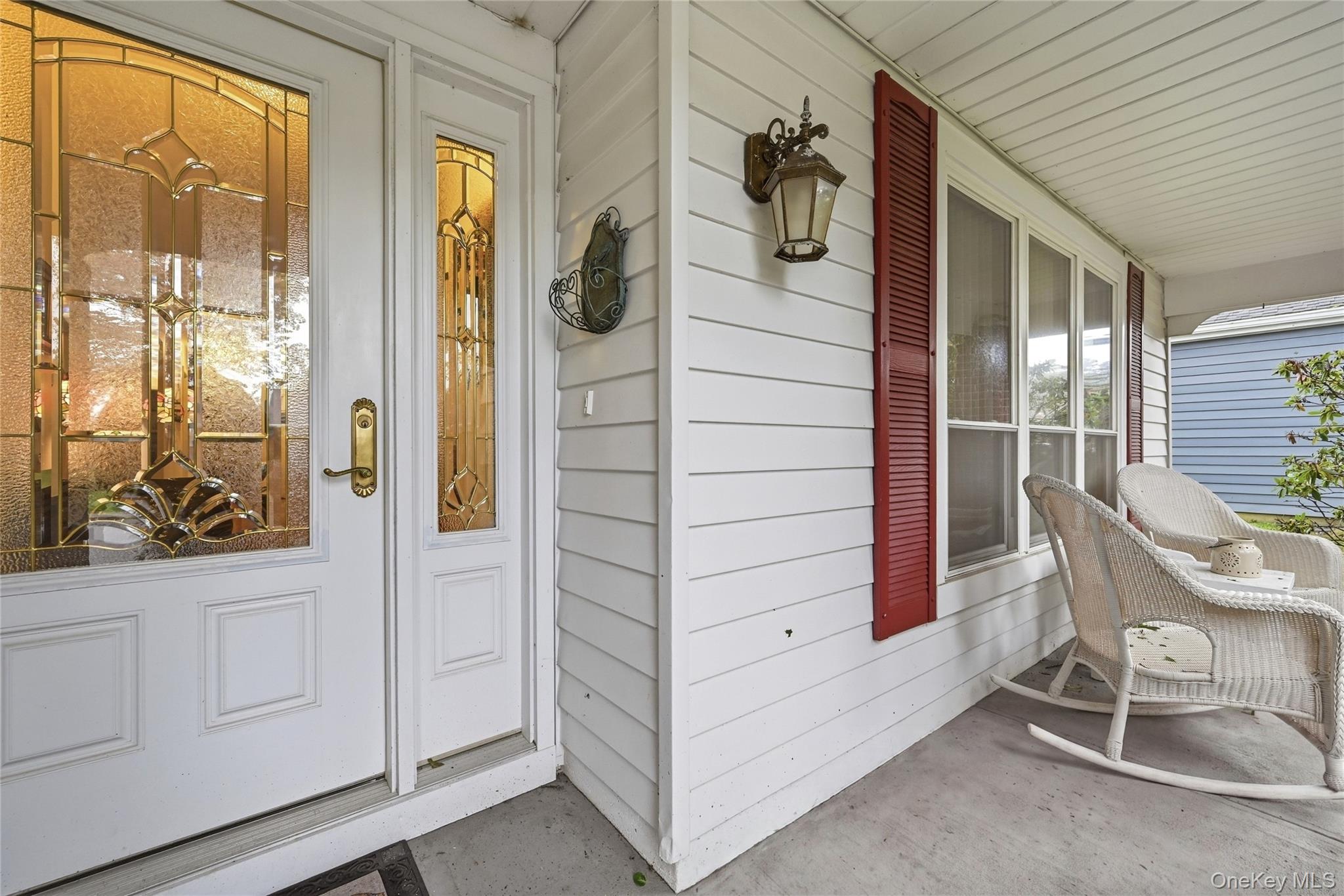473 Stratford Lane Property Photo 2