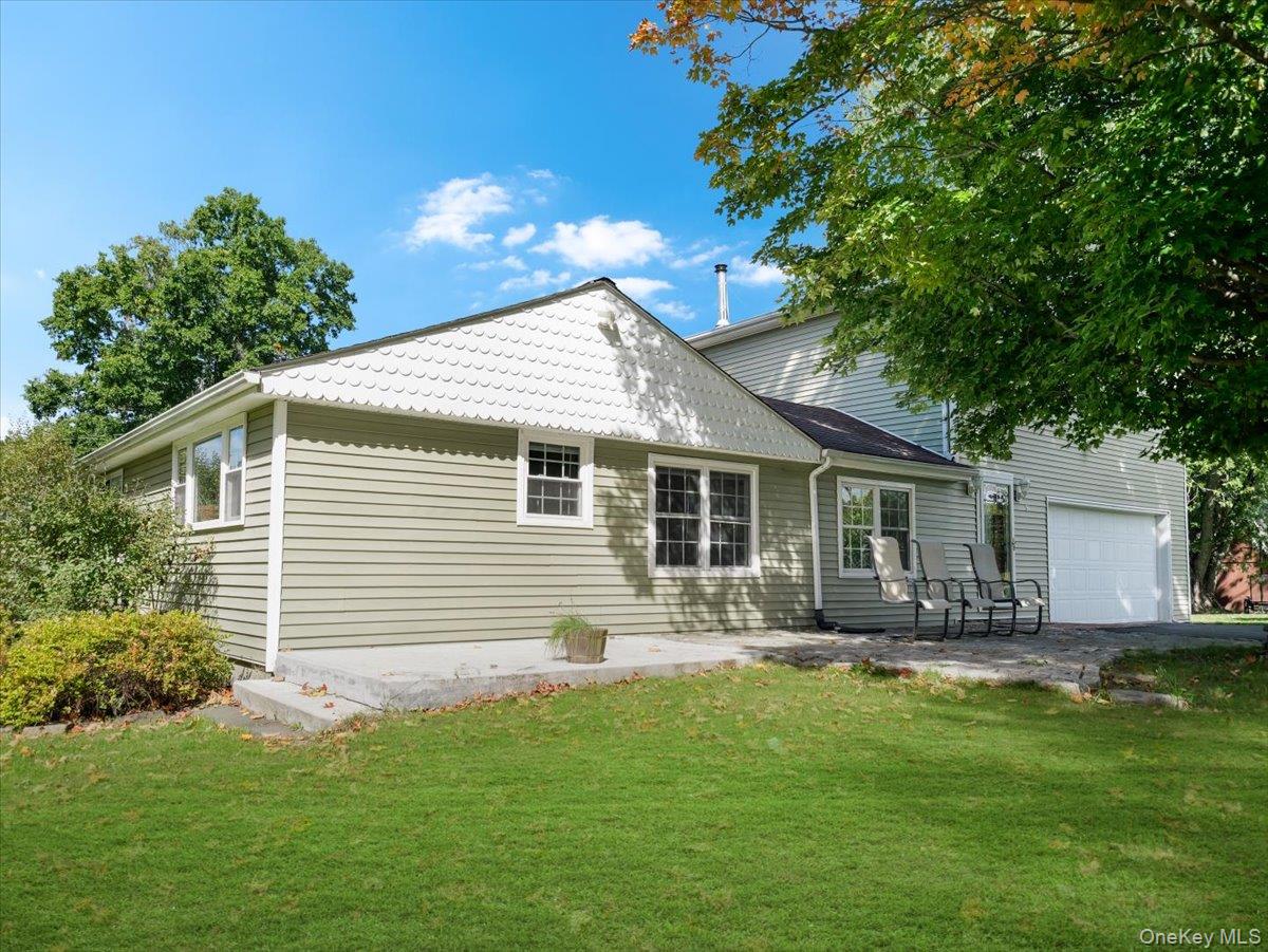 8 Acorn Drive Property Photo 3