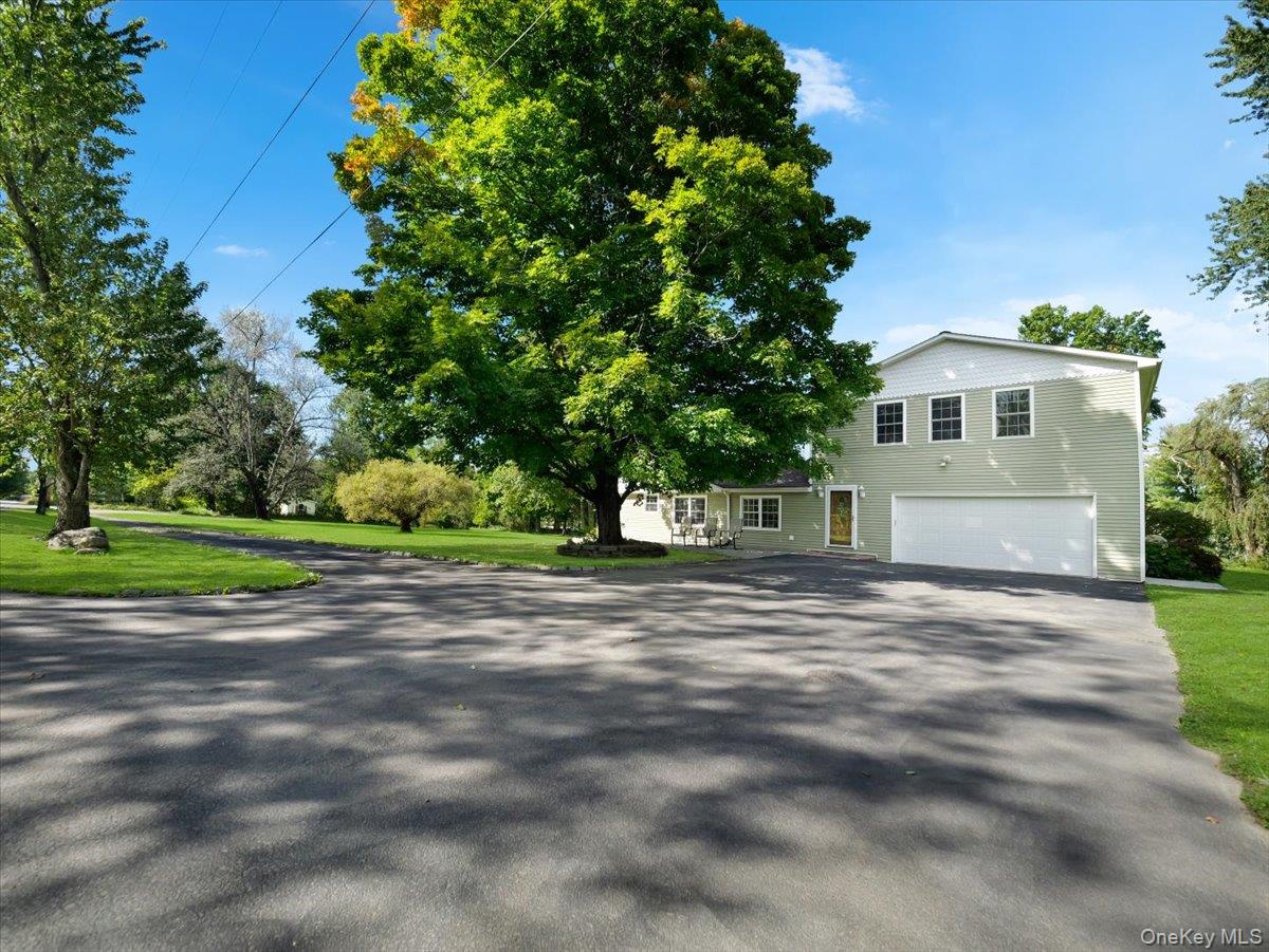 8 Acorn Drive Property Photo 4