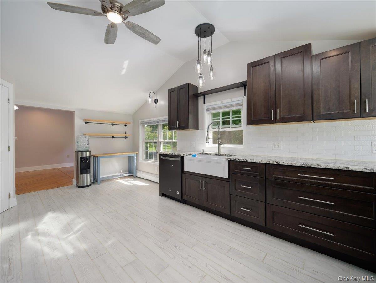 8 Acorn Drive Property Photo 18