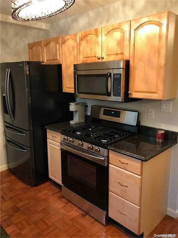 59 Sintsink Drive B Property Photo 5